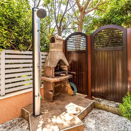 2 Bedroom In Rab