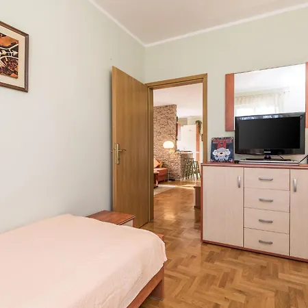 2 Bedroom In Rab * Barbat na Rabu