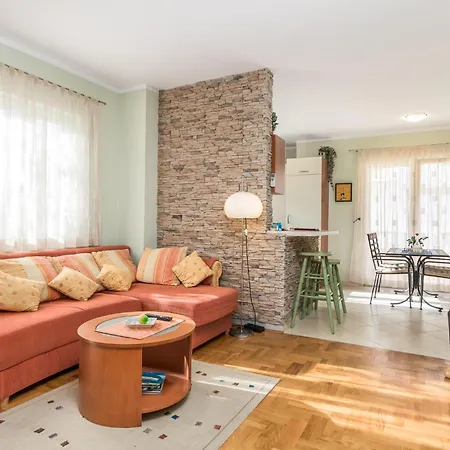 2 Bedroom In Rab *