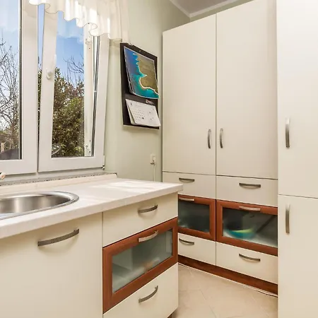 דירה 2 Bedroom In Rab *